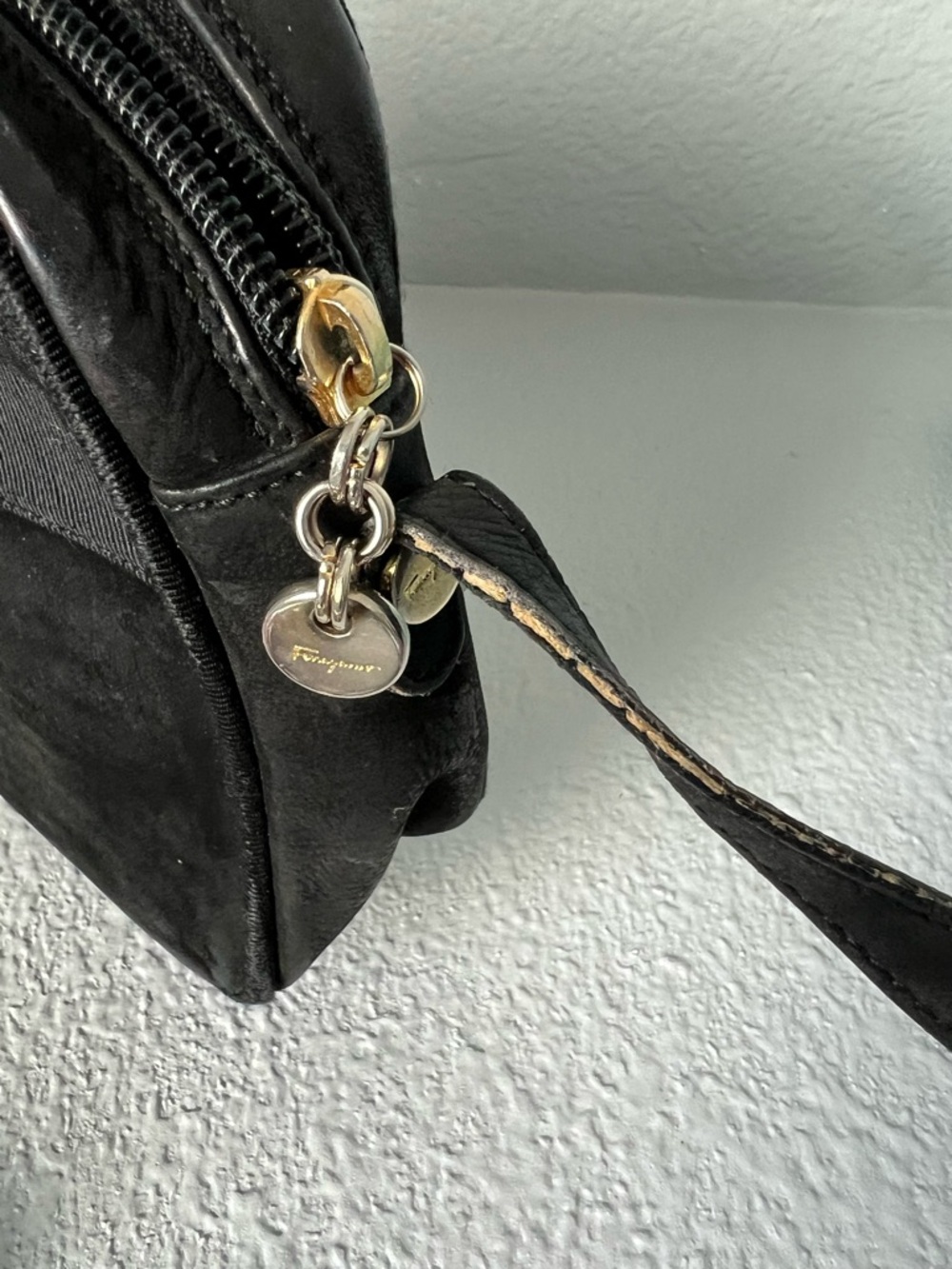 Salvatore Ferragamo Black Leather Vintage Bag - Picture 5 of 5